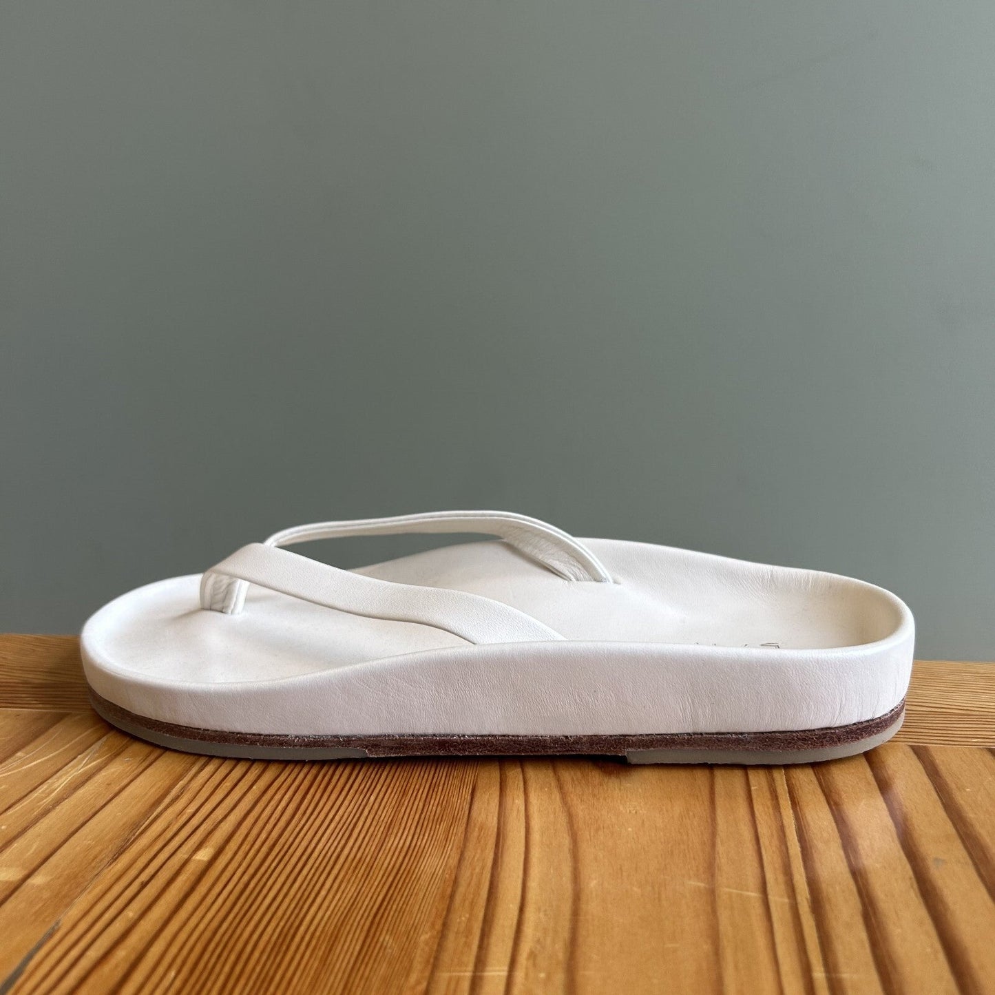 Lauren Manoogian Zori White Leather Sandals