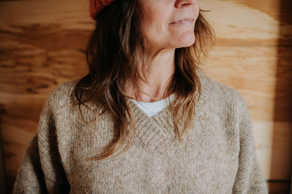 Hand-Loomed Félix Sweater in Camel, Undyed Alpaca