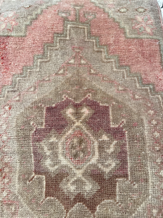 Zara Vintage Hand Knotted Wool Rug