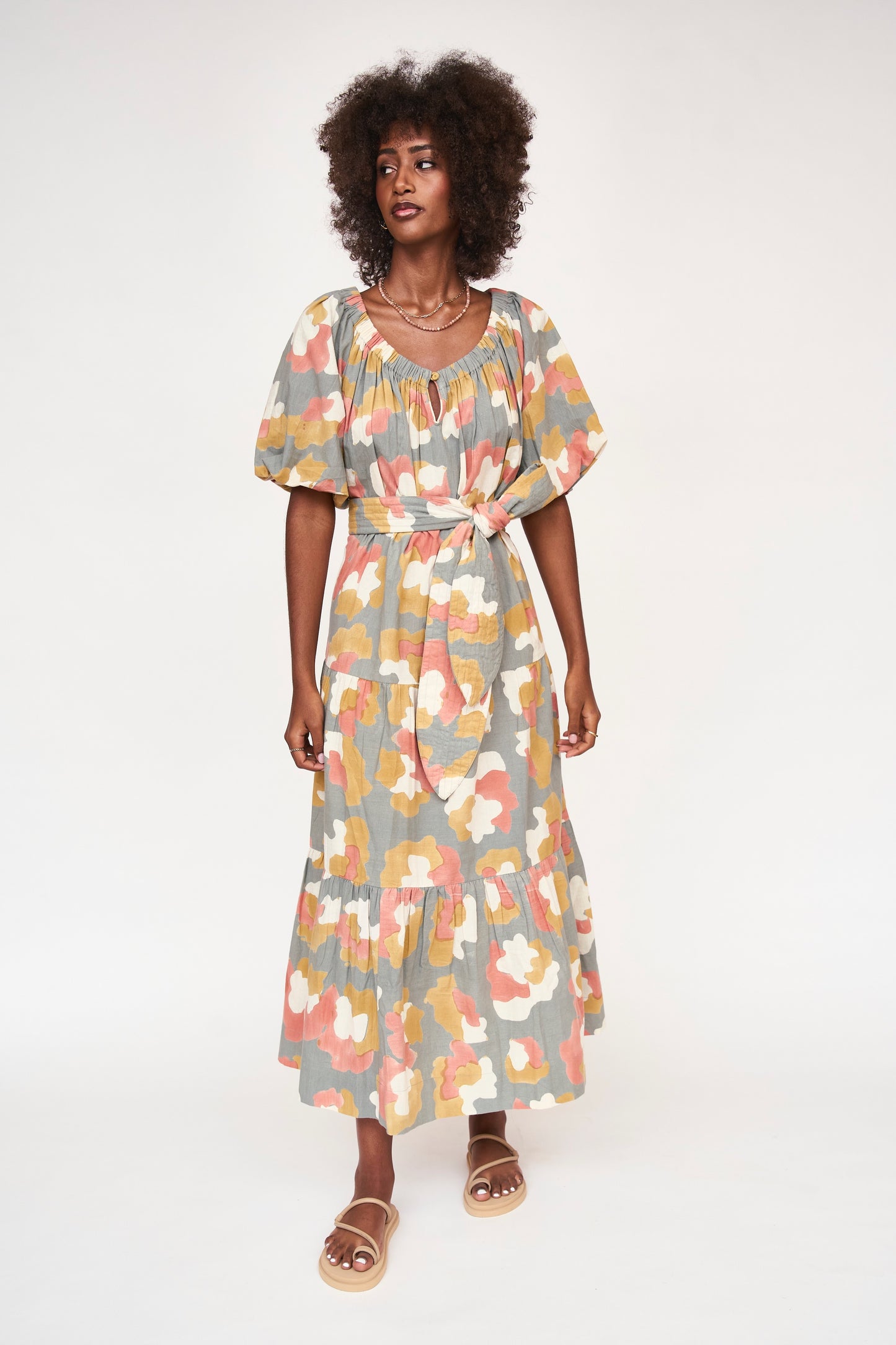 Mirth Resort 24': capri in waterlily