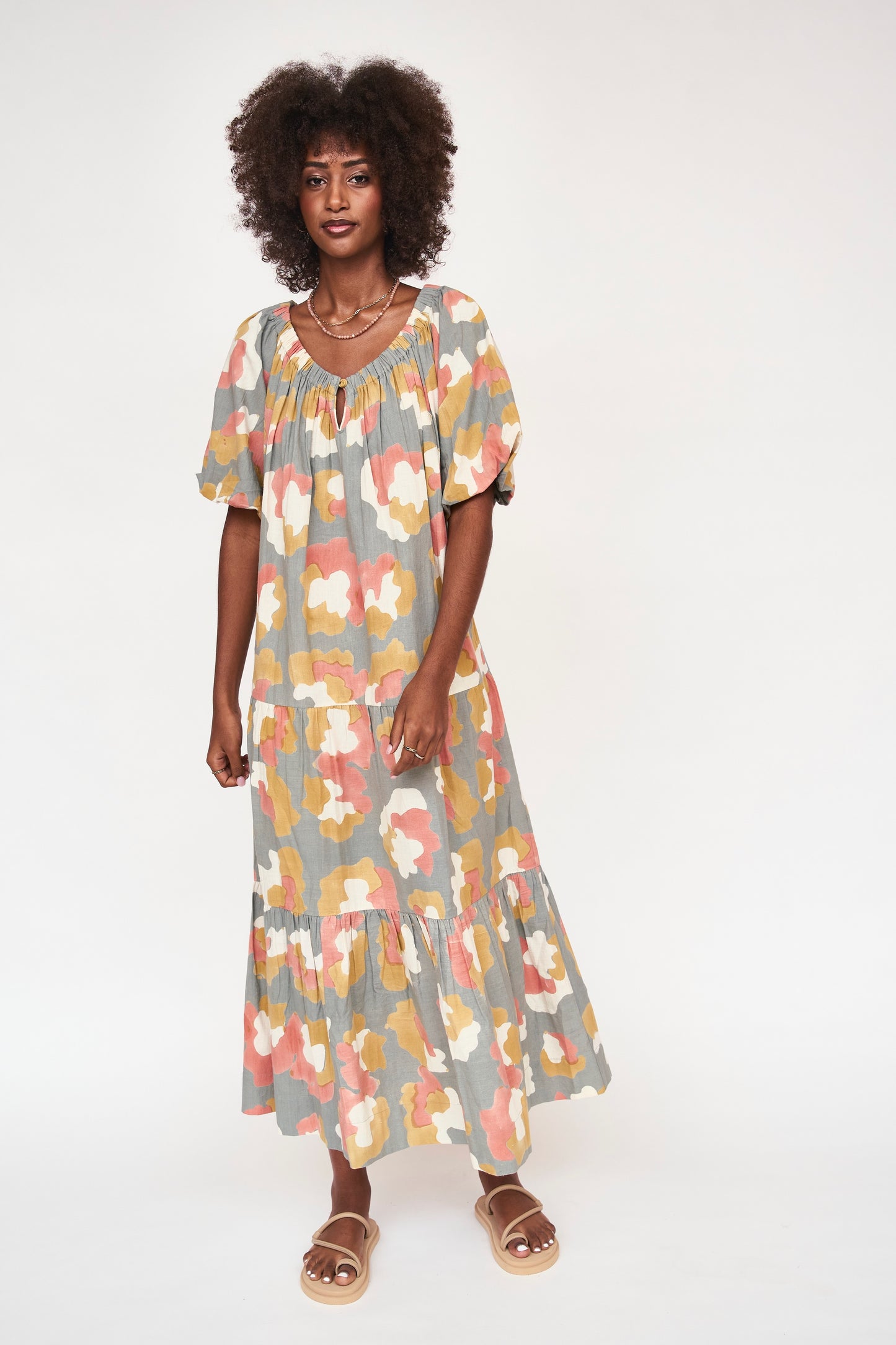 Mirth Resort 24': capri in waterlily
