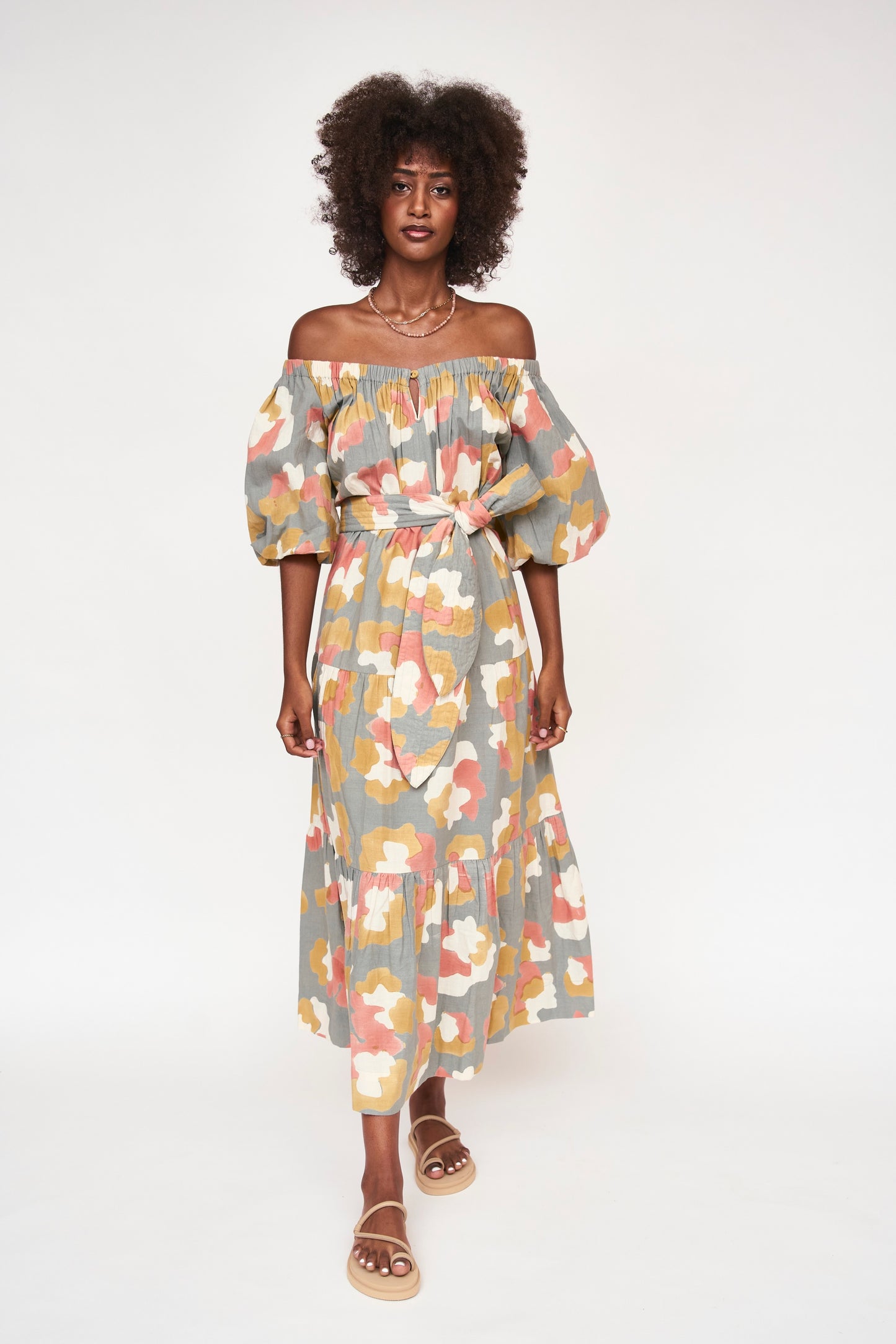 Mirth Resort 24': capri in waterlily