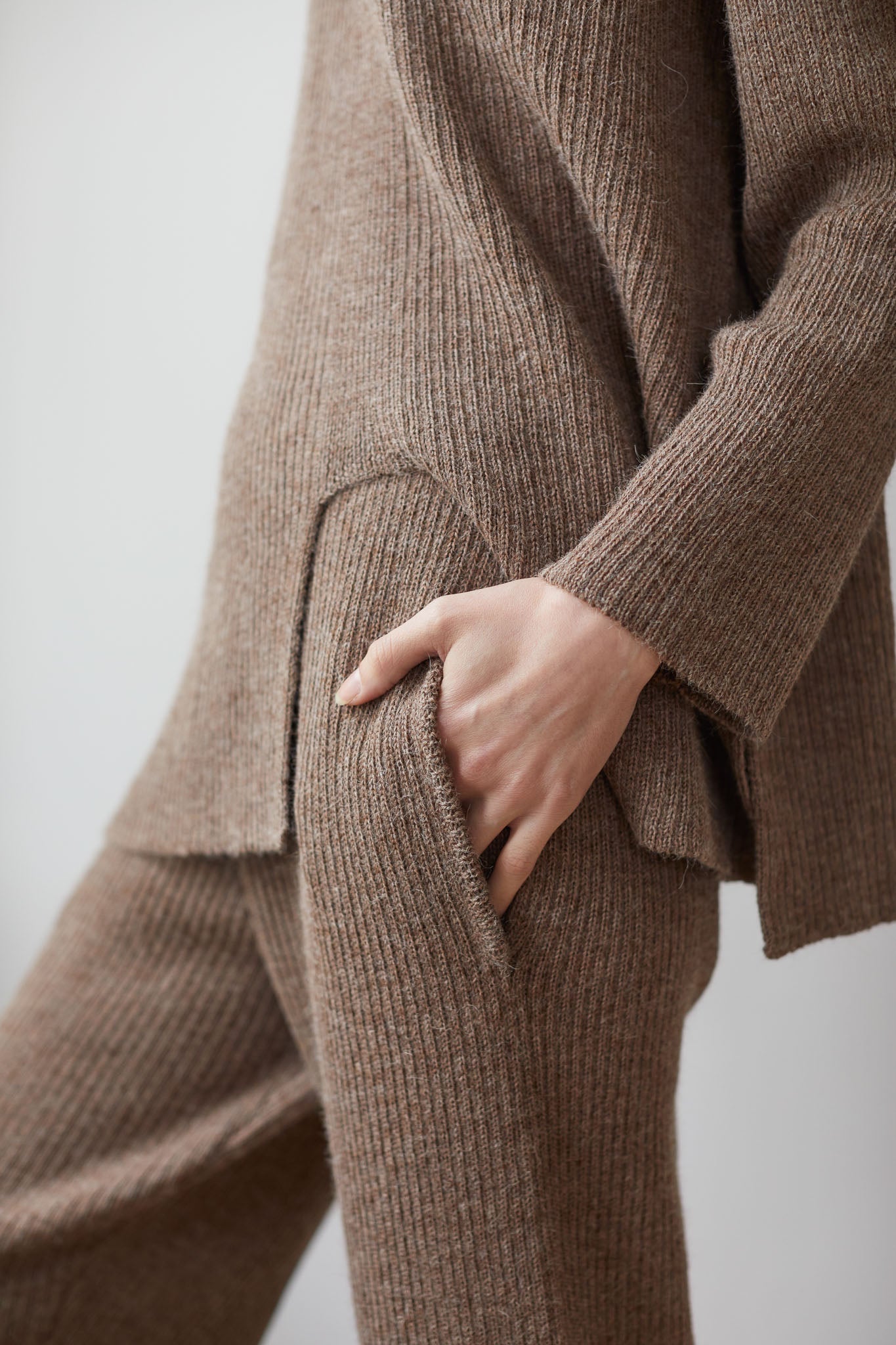 Wol Hide Rib Wide Leg Pant in Caribou