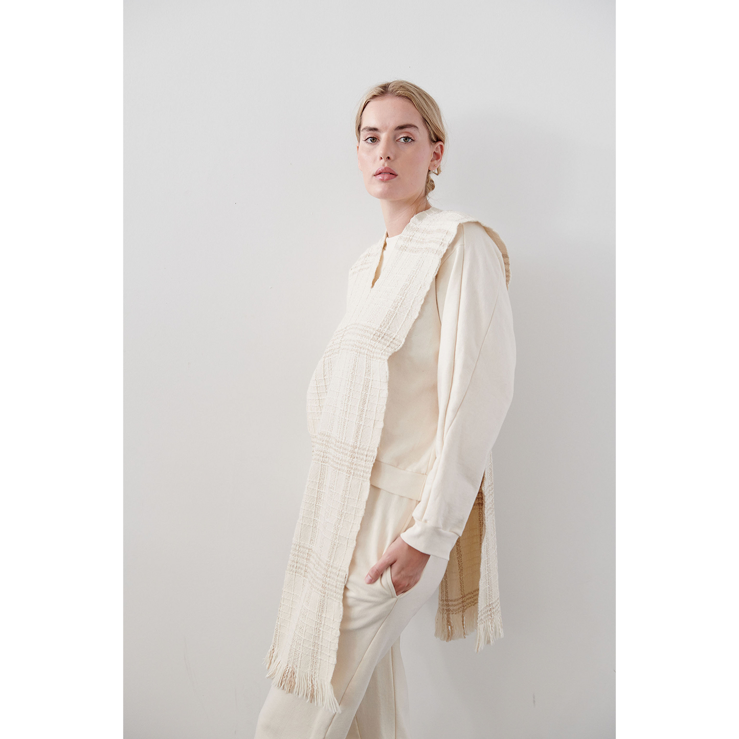 Wol Hide Narrow Woven Poncho