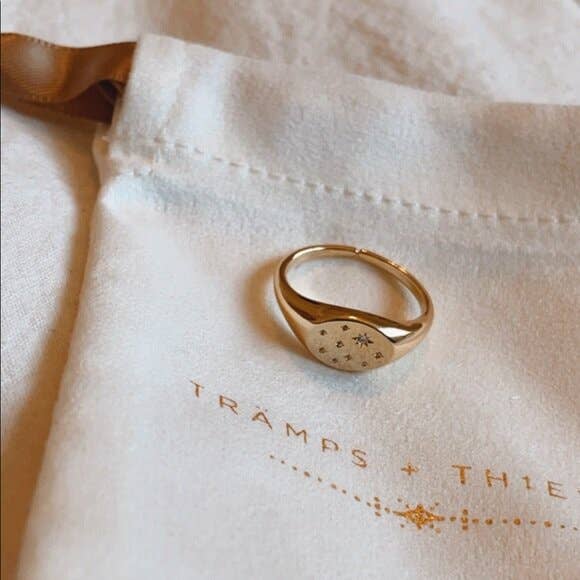 Etoile Signet Ring