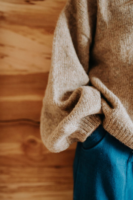 Hand-Loomed Félix Sweater in Camel, Undyed Alpaca