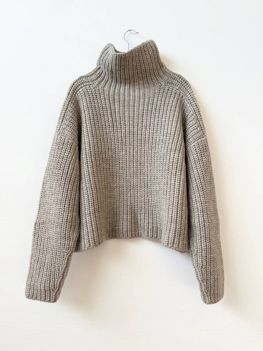 Bruno Highland Sweater in Grey