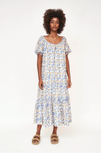 Load image into Gallery viewer, Mirth Capri in Alpine Floral
