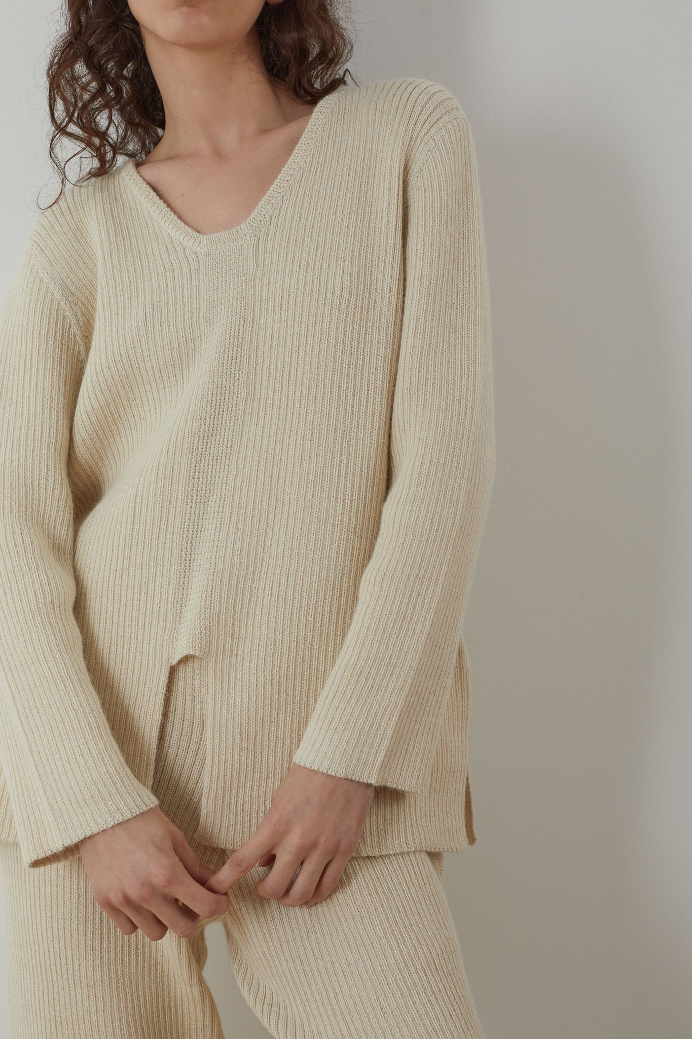 Wol Hide Rib Panel Pullover in Ecru