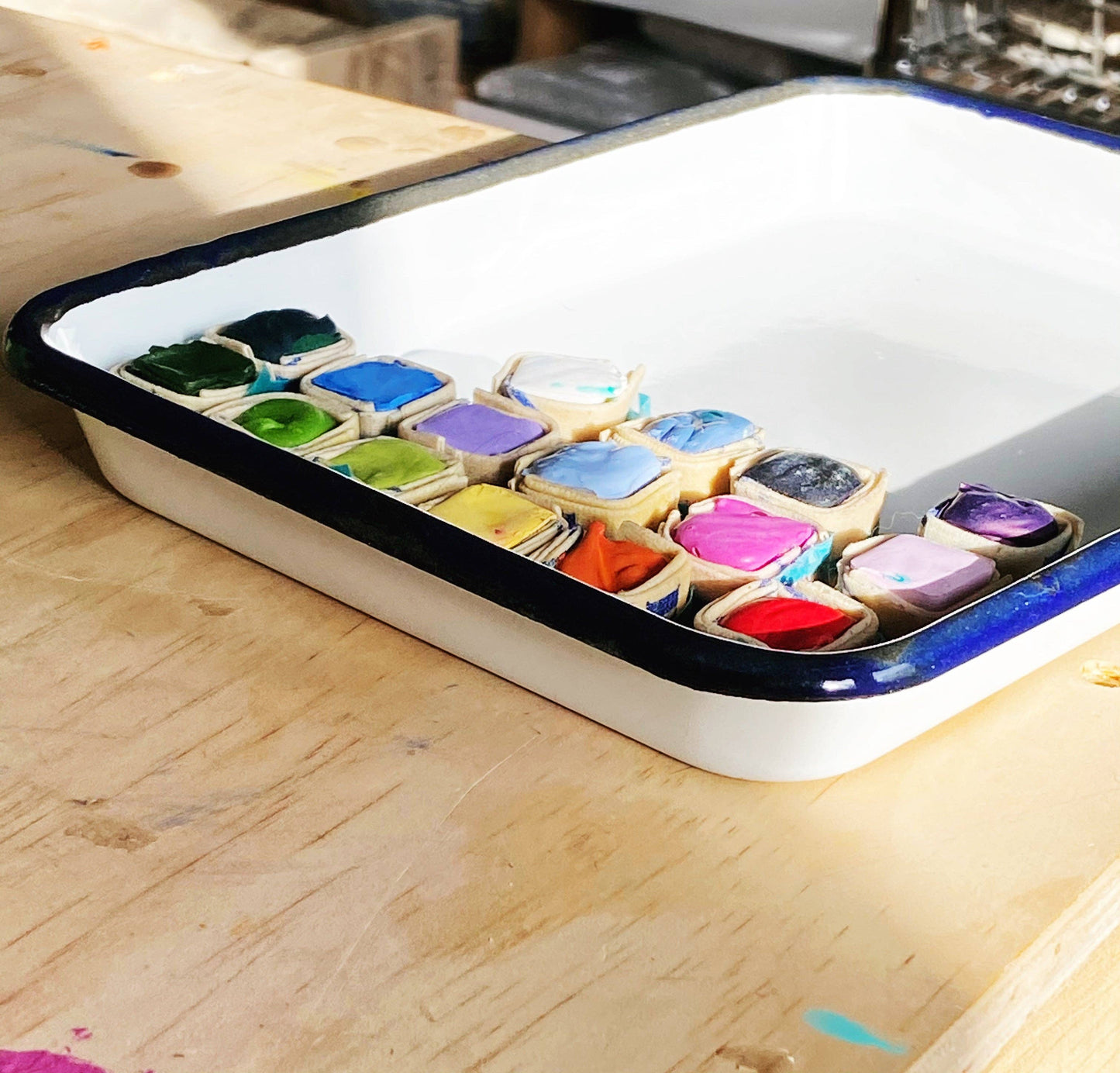 Enamelware Mixing Tray For Paints